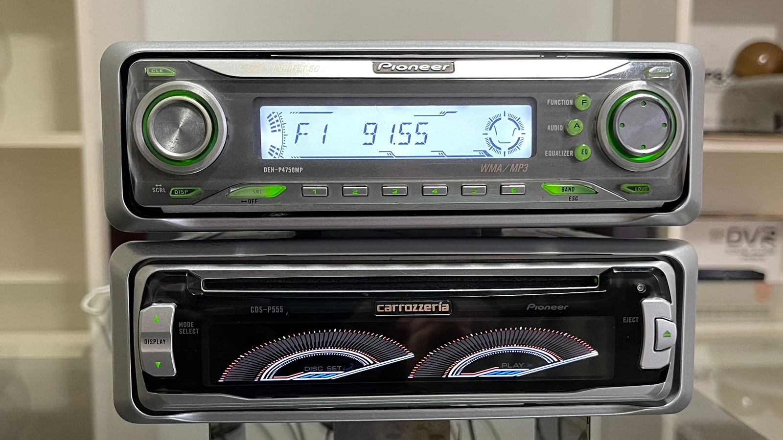 5ª Ação - Conjunto de CDs Pionner Carrozzeria P55 + P4750 MP